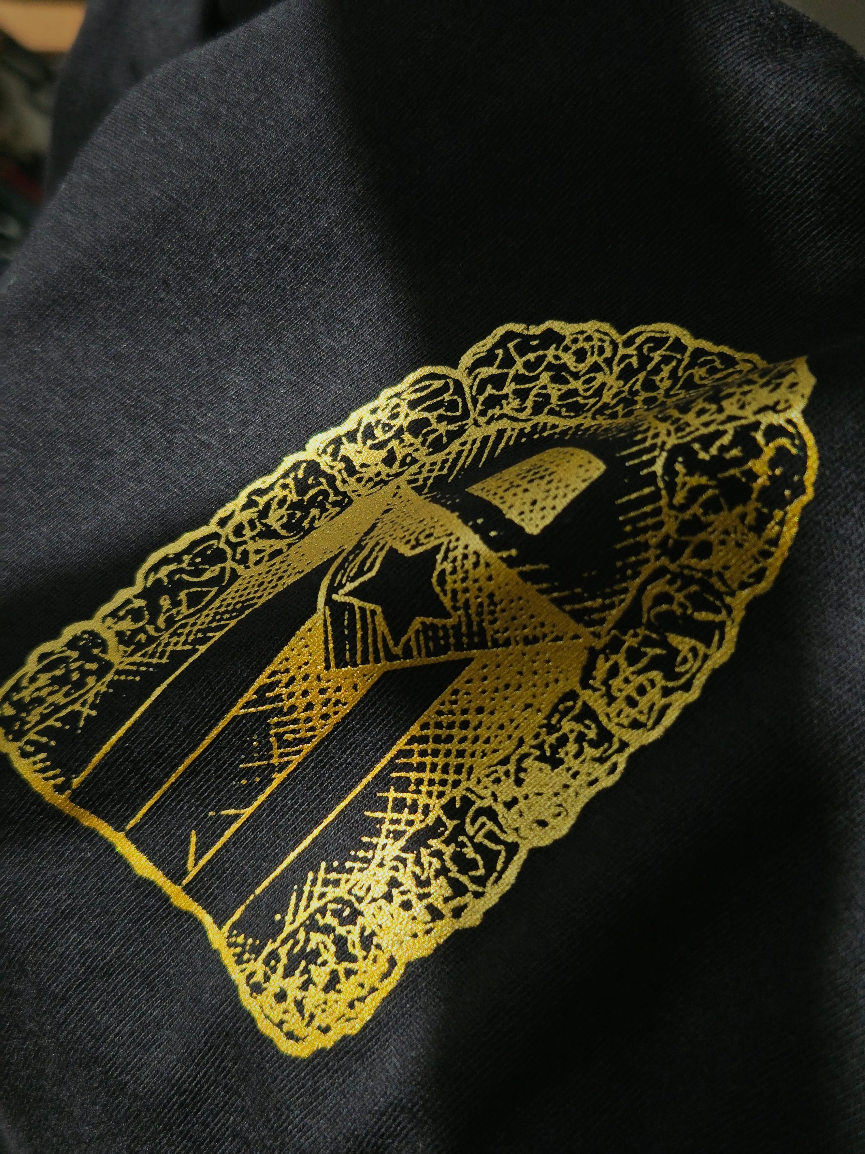Camiseta Artesanal "Portal de Identidad" | Edición Premium en Algodón 32 Hilos