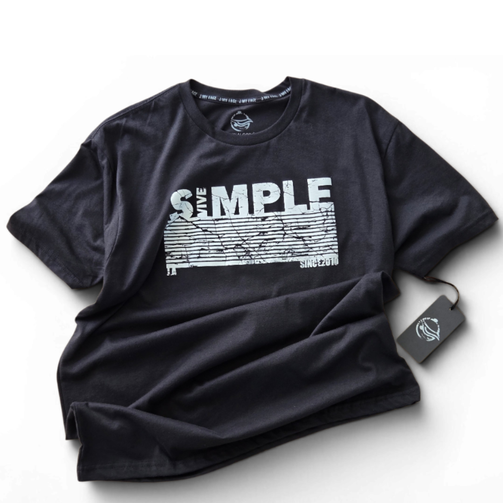 camiseta estampada a mano